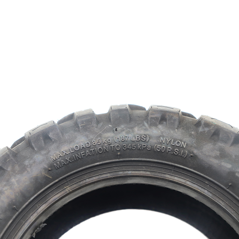 90/70-6のオフロード用チューブレスタイヤ。厚みと幅を増 - Scooter Tire のレビューと価格